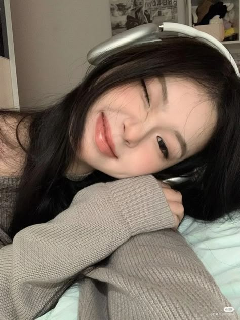 Selfies Ideas, Kore Ulzzang, Korean Picture, Korean Photo, 일본 패션, 사진 촬영 포즈, Instagram Photo Ideas Posts, Aesthetic People, Korean Aesthetic