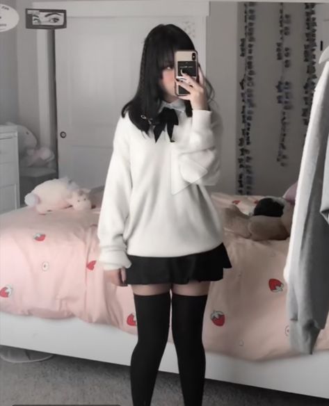 Peony Aesthetic, Fashion Kawaii, Street Outfits, Girl Fashion Style, Aesthetic Streetwear, Cute Anime, Fairy Grunge, Grunge Style, Asian Style