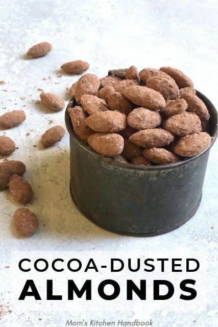 cocoa dusted almonds Cocoa Almonds Recipe, Chocolate Dipped Cookies, Flours Banana Bread, Chocolate Covered Almonds, Roasted Nuts, Roasted Almonds, Simply Recipes, Chocolate Almonds, Almond Recipes