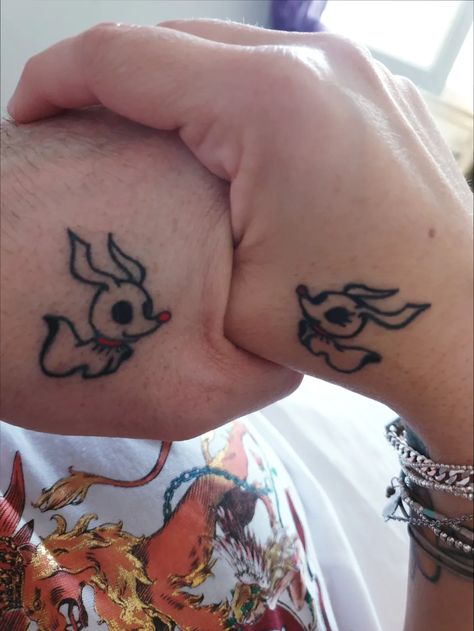 Matching Horror Tattoos, Disney Sister Tattoos, Small Best Friend Tattoos, Tattoo Nightmares, Jack Skellington Tattoo, Zero Nightmare Before Christmas, Jack Y Sally, Matching Friend Tattoos, Small Matching Tattoos