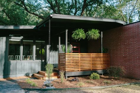 Mcm Front Porch, Modern Bungalows, Midcentury House, Aurora Design, Galley Style Kitchen, Midcentury Home, Clerestory Windows, Exposed Brick Walls, Glass Front Door