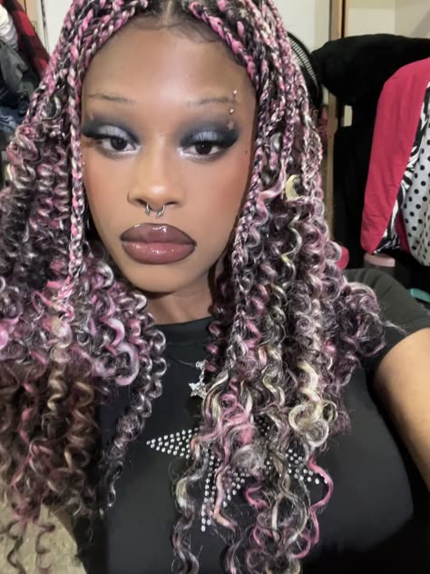 Pink And Green Hair, Braids Hairstyles For Black Women, Unique Braids, Box Braids Hairstyles For Black Women, Braids Hairstyles Pictures, Cute Box Braids Hairstyles, Protective Hairstyles Braids, Pretty Braided Hairstyles, Hair Stylies