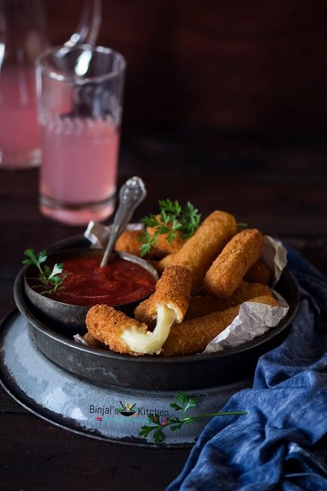 Chicken Rolls, Mozzarella Sticks, Cheese Sticks, Kitchen Recipe, Favorite Appetizers, Milk Recipes, Croquettes, Food Presentation, Marinara