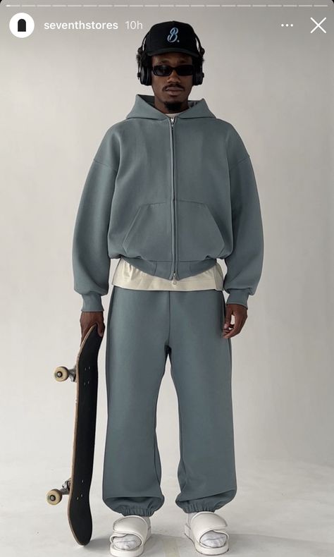 Japanese Training Clothes, Baggy Tracksuit, Vintage Shirt Design, Boys Fits, Desain Editorial, Concept Clothing, Cold Outfits, Clothing Mockup, Easy Trendy Outfits