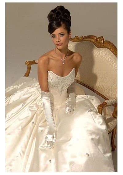 Beautiful! Strapless Vintage Wedding Dress, Wedding Dresses Ball Gown Sweetheart, Wedding Dresses Taffeta, Vintage Ball Gowns, Satin Bridal Gowns, Princess Bridal Gown, Wedding Dresses Cinderella, Pretty Wedding Dresses, Beautiful Wedding Gowns