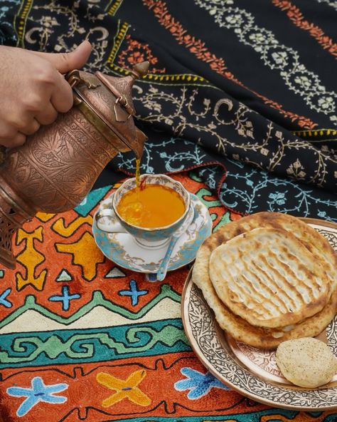 “Kashmiri Kehwa isn’t just a beverage; it’s a cultural treasure infused with saffron, cardamom, and centuries of tradition. Served from elegant Samavars, it captures the heart of Kashmir—warmth, hospitality, and the beauty of each aromatic sip.” #KashmiriKehwa #KashmiriCulture #SaffronSpice #SamavarTradition #WarmthOfKashmir #AromaticSip #HospitalityTradition #KashmiriCuisine #CulturalHeritage #MountainElixir Kashmiri Chai Aesthetic, Kashmiri Aesthetic, Kashmir Culture, Kashmiri Language, Pretty Countries, Kashmiri Culture, Kashmir Aesthetic, Kashmiri Chai, Kashmir Beauty