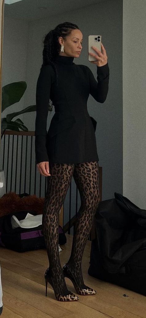 Cheetah Stockings Outfit, Snake Stockings Outfit, Pearl Tights Outfit, Classic New Years Eve Outfits, Leopard Stockings Outfit, Animal Print Tights Outfit, Cheetah Print Skirt Outfit Black Women, Campy Fashion Aesthetic, Cheetah Print Tights Outfit