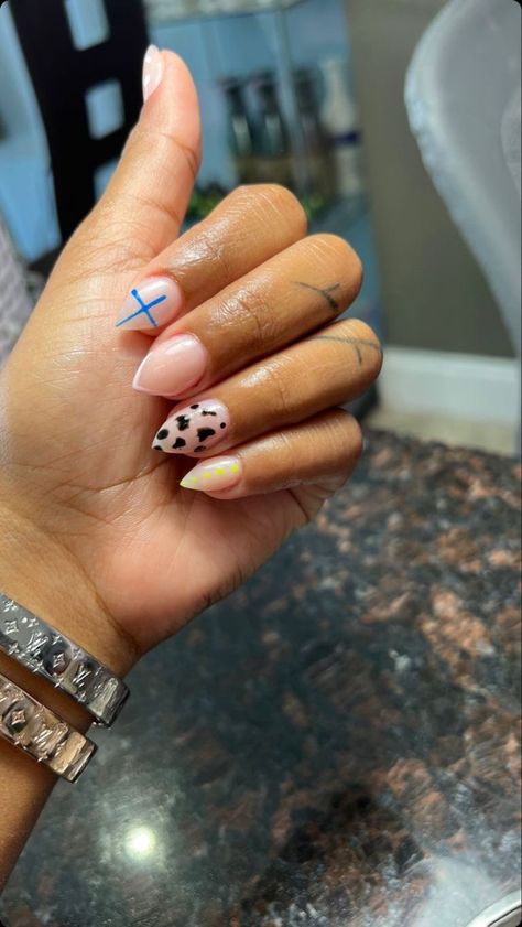 Stelito Nails Short, Short Stilleto Nails Design, Short Stilleto Nails Almond, Pointy Nails Short, Short Stelito Nails, Stelito Nails, Short Pointy Nails, Stiletto Nails Short, Stilleto Nails Designs