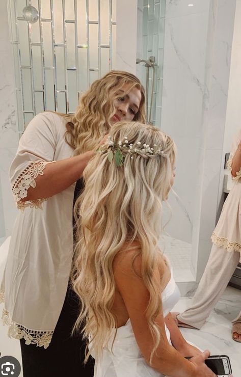 Hair Waterfall Braid, Blonde Wedding Hair, Bridal Hair Down, Wedding Hair Ideas, Waterfall Braid, Long Hair Wedding Styles, Trendy Wedding Hairstyles, Wedding Hair Inspiration, Wedding Hair Down