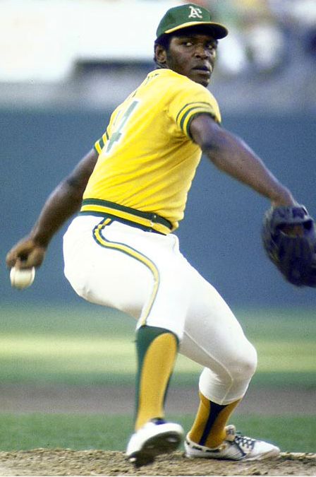 Oakland Athletics pitcher Vida Blue in 1971 Vida Blue, Oakland A’s, Baseball Pitcher, Baseball Pictures, Sports Hero, Sports Photos, Vintage Baseball, Play Ball, Oakland Athletics