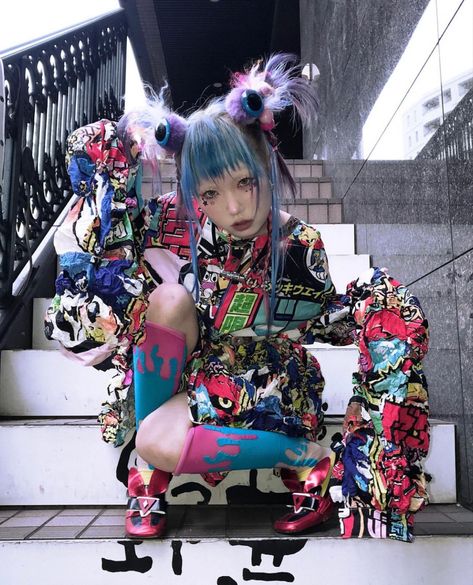 Decora Fashion Aesthetic, Hyperpop Fashion, Decora Kei Outfits, Decora Outfits, Crazy Photography, Dark Decora, Decora Style, Jinx Fanart, Punk Vampire