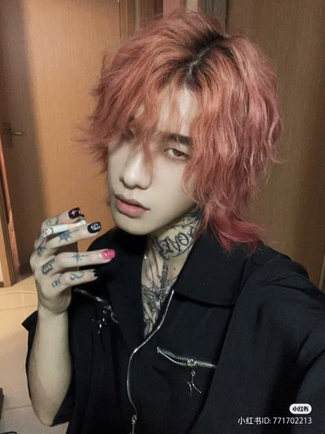 Pink Hair Guy, Dark Pink Hair, Long Curly Hair Men, Long Pink Hair, Dark Green Hair, Dyed Curly Hair, Split Hair, Hair Inspiration Short, Scene Hair