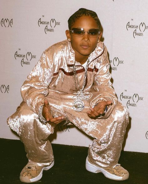 Lil' Romeo photographed by Steve Granitz during the 29th Annual American Music Awards in Los Angeles 📸 January 09, 2002 Lil Romeo 2000s, 2000s Collage, Y2k Pose, Lil Romeo, 2000s Rap Aesthetic, Romeo Miller, 2000s Theme, Rap Aesthetic, American Music Awards