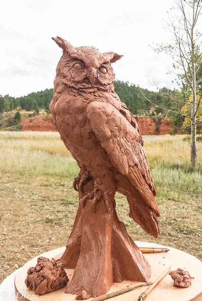 Woodworking Images, Chainsaw Sculpture, Bird Sculptures, Tree Carving, Chainsaw Carving, Ceramic Animals, Clay Art Projects, Bird Sculpture, Wood Carving Art