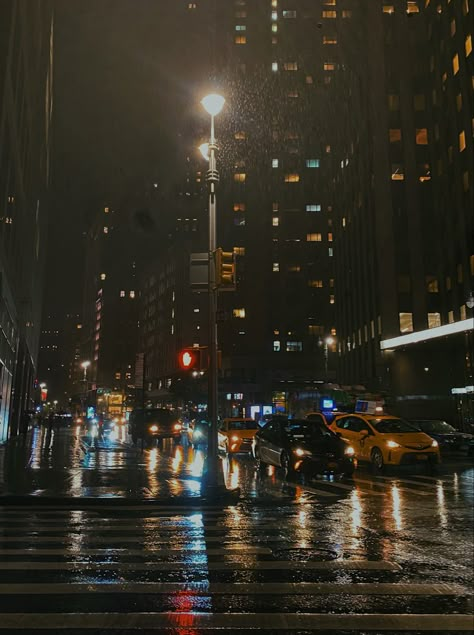 new york city rainy night dark street Street Asthetic Picture Wallpaper, Rainy Zepeto Background, Rainy New York Aesthetic, Rainy Rooftop Aesthetic, Rainy City Night Wallpaper, Nyc Aesthetic Night, Police Lights Night, Rainy City Aesthetic Night, New York City Streets Aesthetic