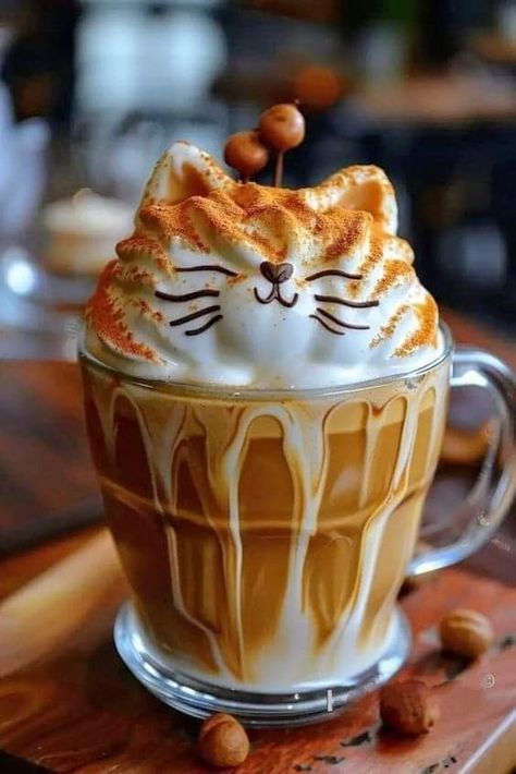 3d Latte Art, Kawaii Coffee, Coffee Designs, Coffee Milkshake, Coffee Latte Art, Amazing Food Art, Coffee Experience, Coffee Aesthetic, Chocolate Tea