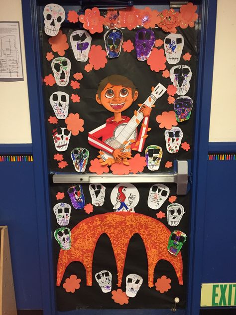 Coco Halloween Door Decorations, Coco Classroom Door Decoration, Coco Door Decoration, Coco Door Decorations Classroom, Coco Classroom Door, Dia De Los Muertos Classroom Door Ideas, Coco Bulletin Board, Dia De Los Muertos Door Decorating Ideas, Feeling Chart