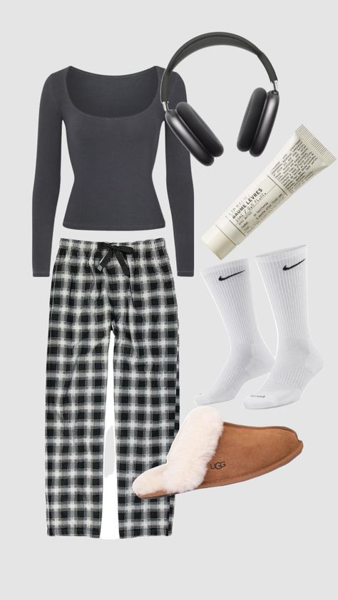 #pajamasoutfit #cozy #outfitinspo #nike #cutefit Pj Outfit For School, Winter Fits For School, Pajama Party Outfit Ideas, Pajama Party Outfit, Pj Ideas, Pj Outfit, Cute Valentines Day Outfits, Dream Life Goals, Pajama Day