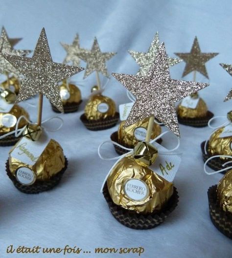 Cork Christmas Trees, Christmas Favors, New Years Eve Decorations, New Year Decor, Christmas Crafts Decorations, Christmas Tree Themes, New Years Decorations, Christmas Decorations To Make, Christmas Table Decorations