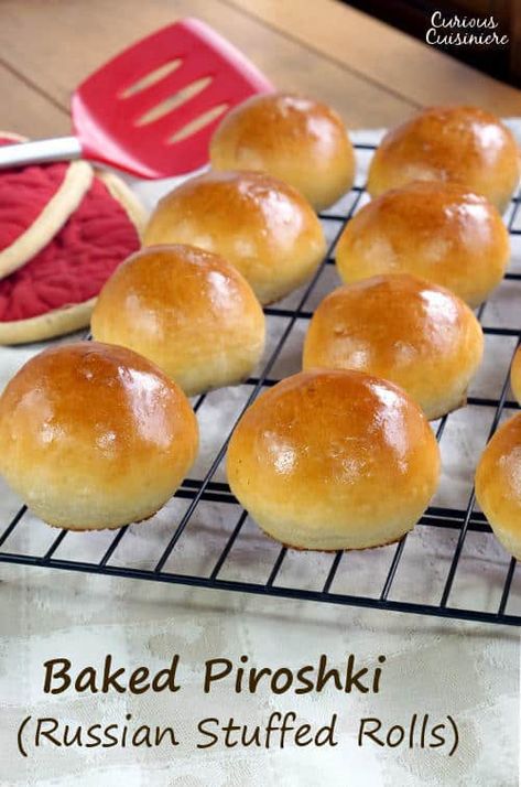 Russian Piroshki, Bierocks Recipe, Stuffed Rolls, Fluffy Rolls, Russian Dishes, Fluffy Dinner Rolls, Eastern European Recipes, Savory Dinner, Baked Dinner