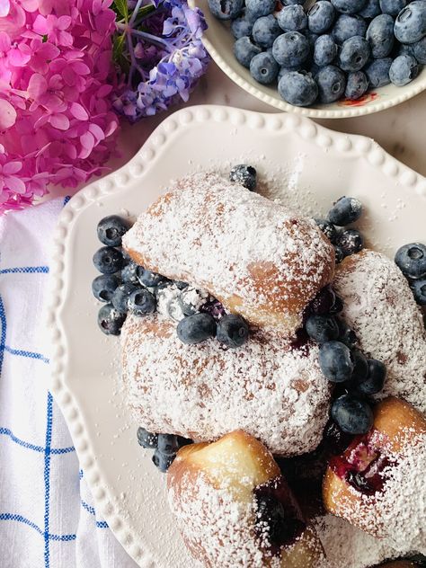 Filled Beignets, Bread Machine Dough, Zojirushi Bread Machine, Blueberry Doughnuts, Staub Dutch Oven, Beignet Recipe, Baked Doughnuts, Sweet Foods, Blueberry Recipes