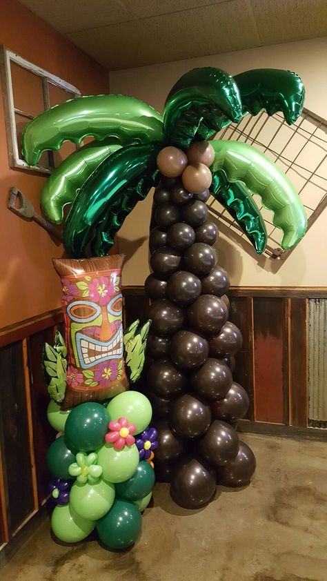 Luau party! @glitzandgo #balloonsmaketheevent Luau Party Food, Luau Party Ideas, Balloon Tree, Moana Themed Party, Tropical Birthday Party, Luau Party Decorations, Luau Theme Party, Luau Birthday Party, Hawaiian Birthday Party