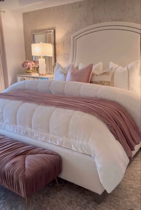 Classy Room Decor, Home Decor Cozy, Luxury Room Bedroom, Classy Bedroom, Home Decor Ideas Living Room, Woman Bedroom, Redecorate Bedroom, Ideas Living Room, Elegant Bedroom