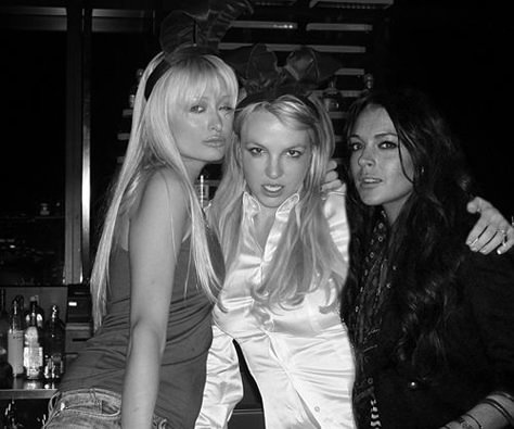 Paris, Britney & Lindsey....holy hell. 2000s Icons, Paris And Nicole, 2000s Party, Amanda Bynes, Lindsay Lohan, Holy Trinity, Paris Hilton, 90s 00s, 90s 2000s