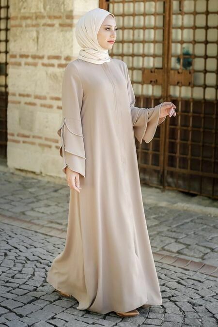 Burqa Design, Simple Abaya Designs, Simple Abaya, Abaya Designs Latest, Islamic Fashion Dresses, Modern Abaya, Abaya Fashion Dubai, Abaya Design, Model Gamis