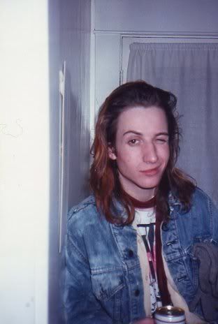 Stone Gossard...so young and cute! - Pearl Jam Mother Love Bone, Stone Gossard, Cute People, Mother Love, Band Members, Alice In Chains, Pearl Jam, Shut Up, Stone