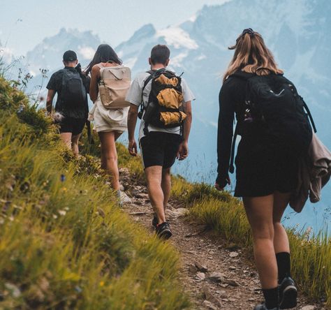 Tour du Mont Blanc Packing List: Learn the Key Things to Bring Hiking Photos, Friends Couple, Mountains Aesthetic, Family Hiking, Hiking Photography, Hiking Pictures, Hiking Essentials, Hiking Aesthetic, Packing Checklist