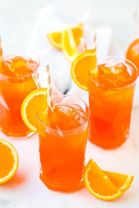 Orange Alcoholic Drinks, Orange Thunder, Summer Snack Recipes, Flavored Liquor, Citrus Drinks, Easy Alcoholic Drinks, Orange Drink, Orange Vodka, Orange Cocktails