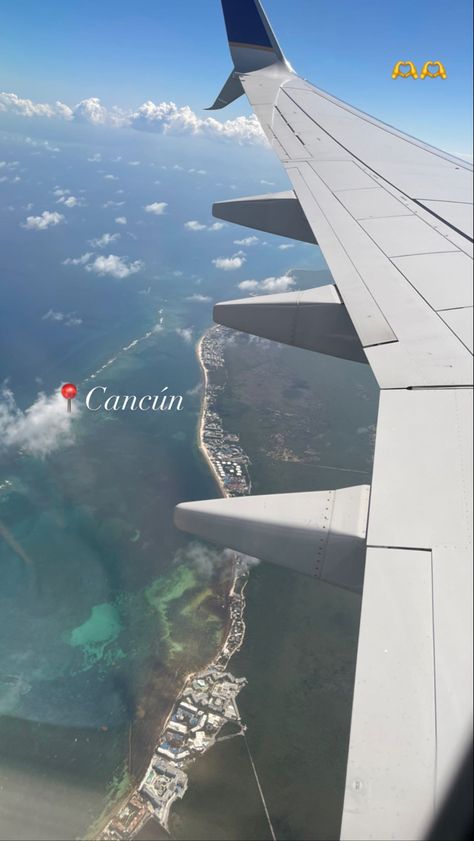 #travel #cancun #avion Cancun Mexico Instagram Pictures, Cancun Trip Aesthetic, Cancoon Mexico, Avion Aesthetic, Cancun Photo Ideas, Cancun Mexico Pictures, Cancun Aesthetic, Cancun Mexico Aesthetic, Cancun Pictures