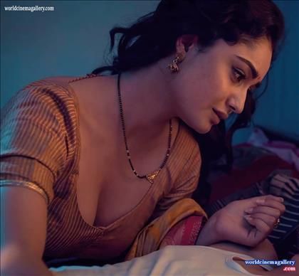 Tridha Choudhury Ashram Red Saree Stills Tridha Choudhury Hottest, Tridha Chaudhary, Deep Navel, Tridha Choudhury, Kissing Scene, Pool Wear, Couples Hugging, Saree Models, Red Saree