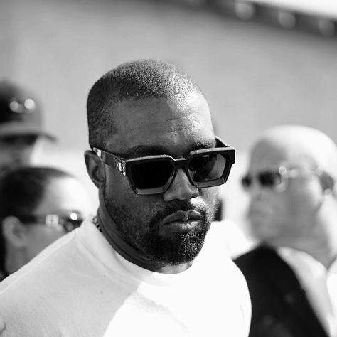 Kanye West Glasses, Aesthetic Quotes Instagram, Kanye West Aesthetic, Kanye West Photo, West Aesthetic, Kanye West Wallpaper, Kanye West Outfits, Kanye Fashion, Kanye Yeezy