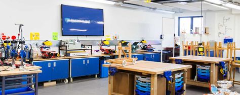 Robot Classroom, Robotics Workshop, Technology Classroom, Workbench Designs, Stem Classroom, Arch House, Innovation Lab, Design And Technology, Workshop Design