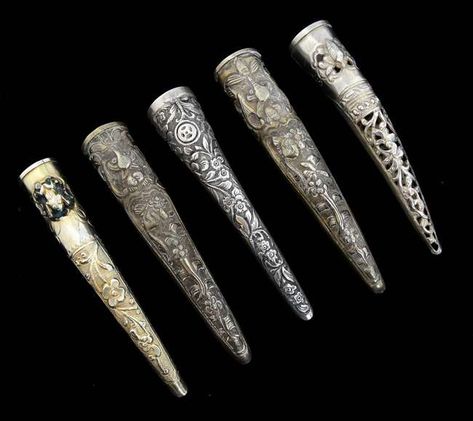 Nail Guards, Finger Guard, Traditional Clothes, Qing Dynasty, Bling Bling, Traditional Outfits, Art Inspiration, Fashion Accessories, Nails