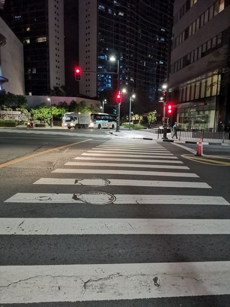 Bgc Fake Story, 7 Eleven Aesthetic Philippines, Bgc Manila Aesthetic Night, Manila Philippines Aesthetic Night, Bgc Wallpaper, Xylo In Bgc, Driving At Night Aesthetic Videos, Bgc Night, Driving At Night Aesthetic