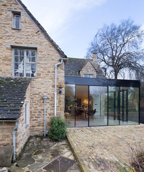 Eastabrook Architects and Jonathan Tuckey Design add glazed extension to Grade II-listed Yew Tree House Modern Tree House, Exterior Entrance, Cottage Extension, Building Extension, Old Stone Houses, Glass Extension, Modern Extension, House Extension Design, Listed Building