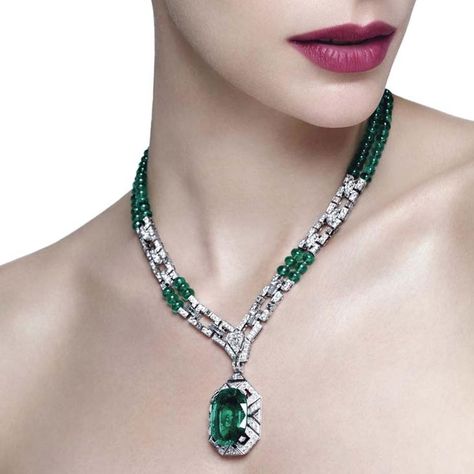 Biennale des Antiquaires: the big three majestic gemstones adorn the new Cartier Royal collection | The Jewellery Editor Exotic Jewelry, Cluster Design, Jewelry Brands, Diamond Jewel, Royal Jewels, Emerald Necklace, Royal Jewelry, Deco Jewelry, Emerald Jewelry