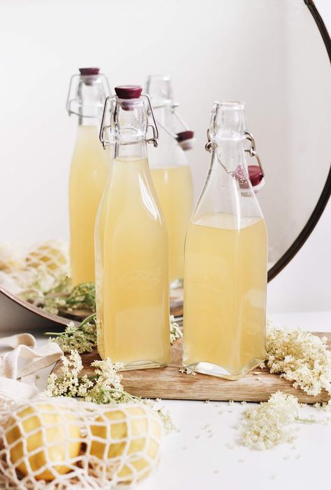 Elderflower Recipes, Elderflower Tea, Cordial Recipe, Homemade Kombucha, Elderflower Cordial, Recipes Learn, Foraged Food, Refreshing Summer Drinks, Seasonal Treats