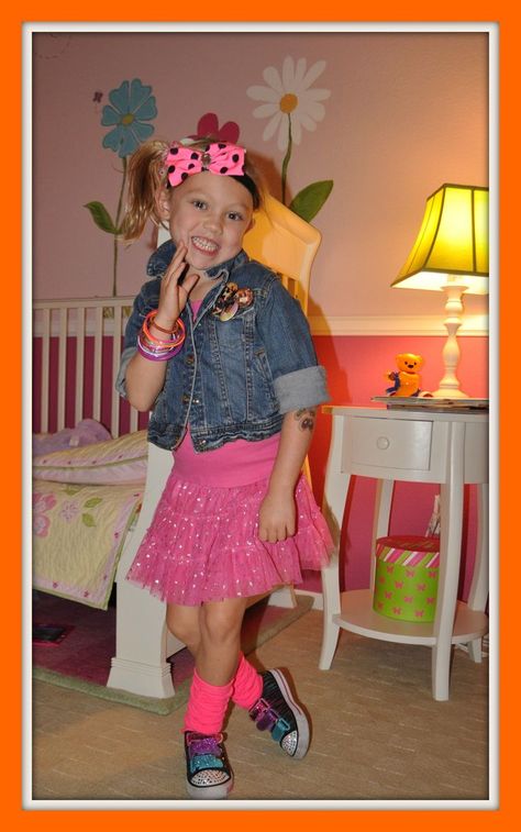 costume diy 80s for girls | easy, cheap, last-minute diy costumes for 80s Costume Ideas, Easy Homemade Halloween Costumes, Last Minute Diy Costumes, Diy Costumes Men, Diy Costumes Kids Boys, Teen Diy, Kids Costumes Girls, 80s Costume