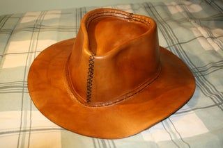 Diy Leather Hat, Leather Hat Pattern, Cowboy Hat Pattern, Leather Bag Tutorial, Adventure Hat, How To Make Leather, Leather Cowboy Hats, Leather Working Patterns, Leather Craft Patterns