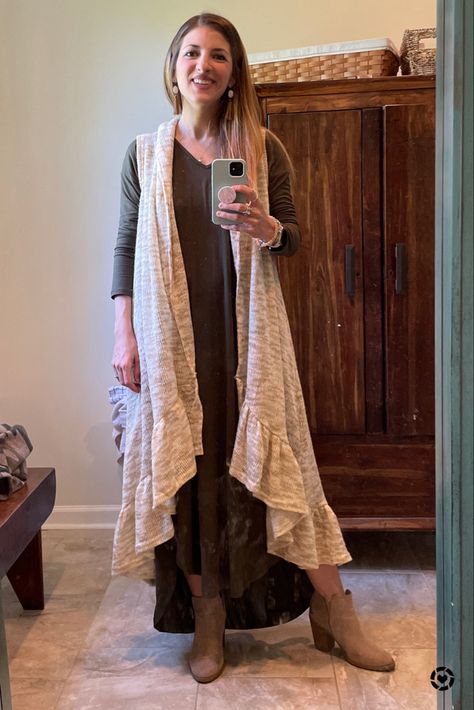 Ruffle Duster, Affordable Work Clothes, Teacher Vibes, Duster Vest, Sleeveless Duster, Work Outfit Inspiration, Boho Vest, Long Vests, Sleeve Maxi Dress