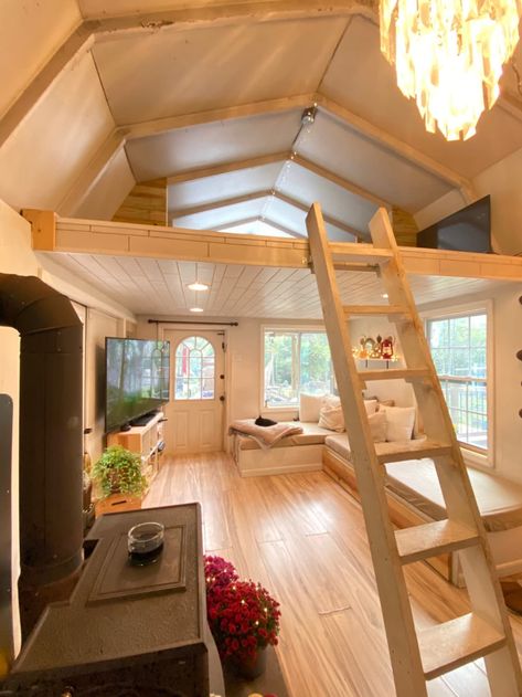 Natural Tiny House, Tiny House Design Cabin, Modern Shed Interior, Tiny Home Tree House, Backyard House Ideas Tiny Homes, 10x16 Tiny House, Tiny House From Storage Shed, Eco Friendly Tiny House, 10x12 Tiny House