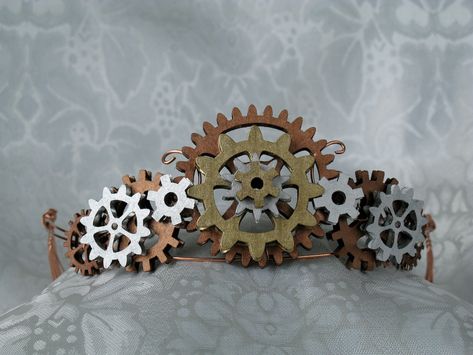 Steampunk Crown, Steampunk Headpiece, Steampunk Diy Costume, Victorian Steampunk Wedding, Junk Kouture, Senior Crowns, Flower Girl Crown, Steampunk Wedding, Steampunk Gears