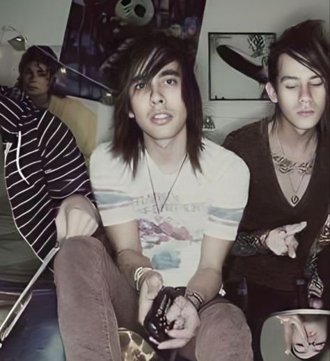 Pierce The Veil, The Veil, Veil, Vic Fuentes