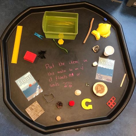 Materials Tuff Tray, Science Tuff Tray, Learning Invitations, Early Years Science, Float Or Sink, Ks1 Classroom, Prek Science, Science Materials, Tuff Tray Ideas Toddlers