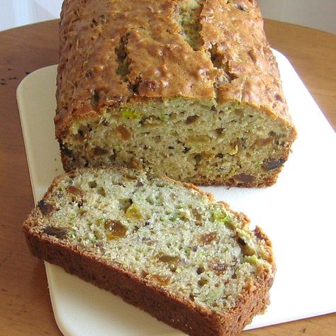 Green Tomato Bread Recipe, Green Tomato Bread, Green Tomato Relish, Green Tomato Recipes, Tomato Bread, Light Appetizers, Tomato Relish, Vegetable Side Dishes Recipes, A Piece Of Cake