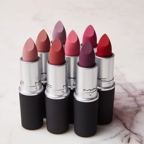 Mac Makeup Lipstick, Unique Lipstick, Mac Lipstick Shades, Color Whisper, Lipstick Kit, Beautiful Lipstick, Mac Matte Lipstick, Batons Matte, Grooming Tips